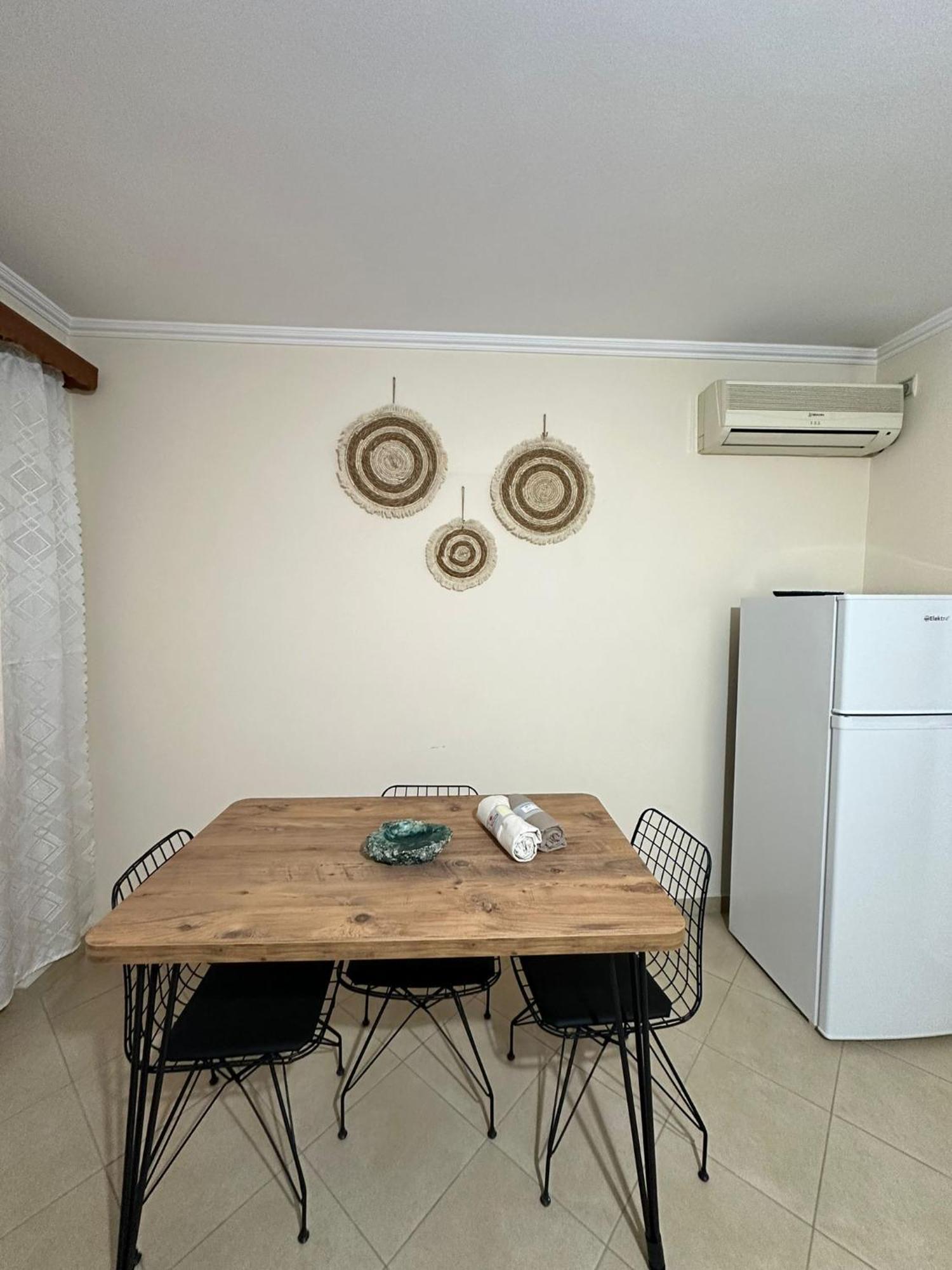 Boho Coastal Retreat Apartment Sarande Exterior photo